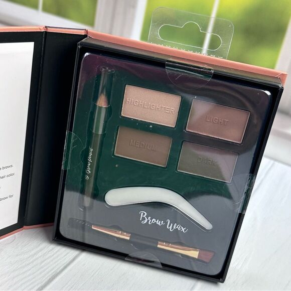 7 pc. Wow Brow Kit - Picture 3 of 5